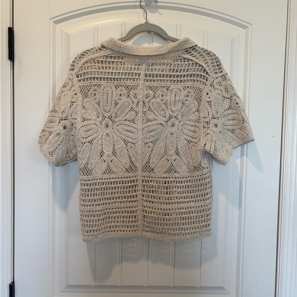 Annie Wear - New Crème Crochet Women Top. Not tag. Never worn.